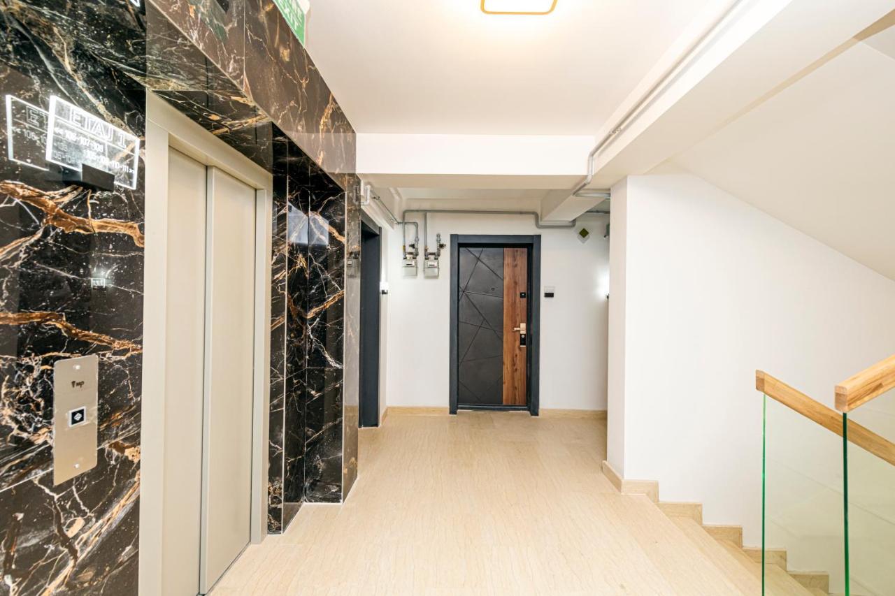 Apart Hotel Fusion Tower Iasi Bagian luar foto