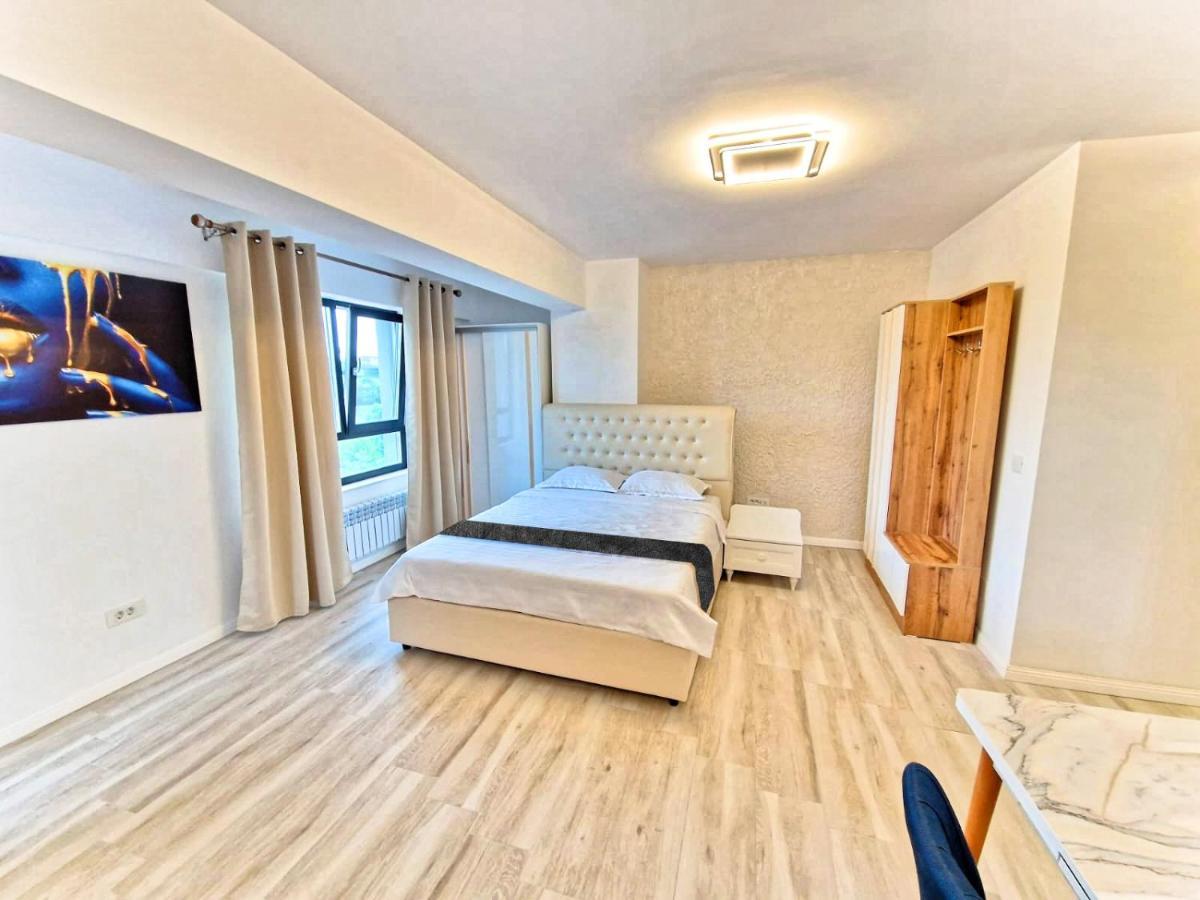 Apart Hotel Fusion Tower Iasi Bagian luar foto
